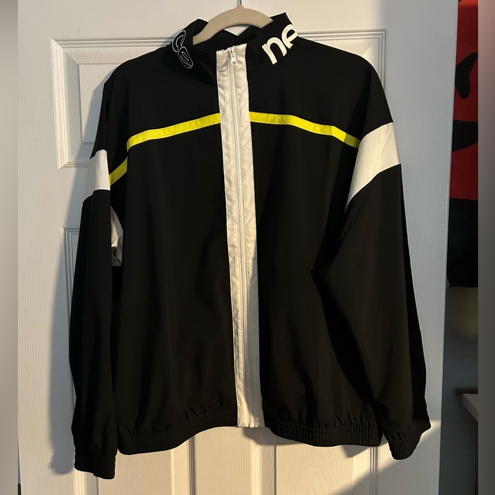 New Balance Men's Relentless
Woven Jacket Black, new w/o tags